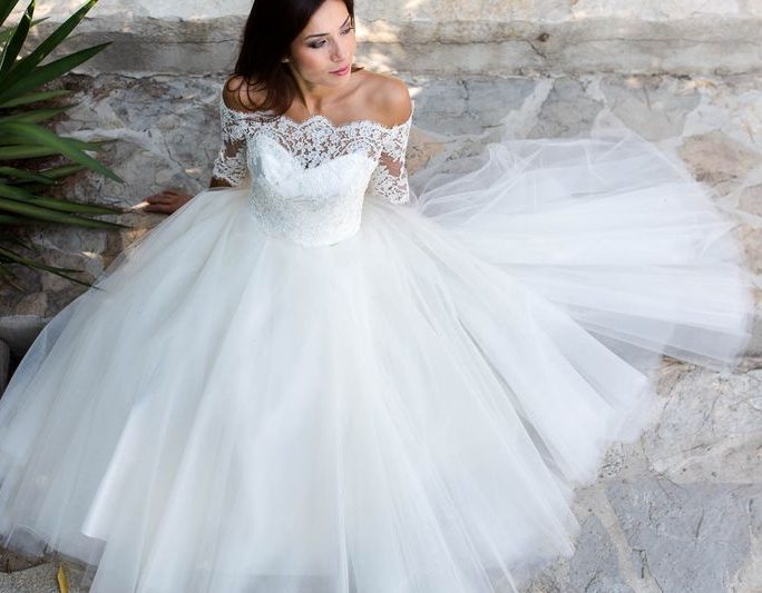 pour une robe de mariée romantique, ajoutez sur votre robe le top FANNY
